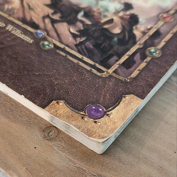 Dungeons & Dragons Tome and Blood Guidebook Pre-owned Very Good - Picture 3 of 13